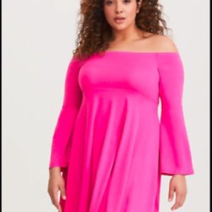 Torrid size 3 NWT pink